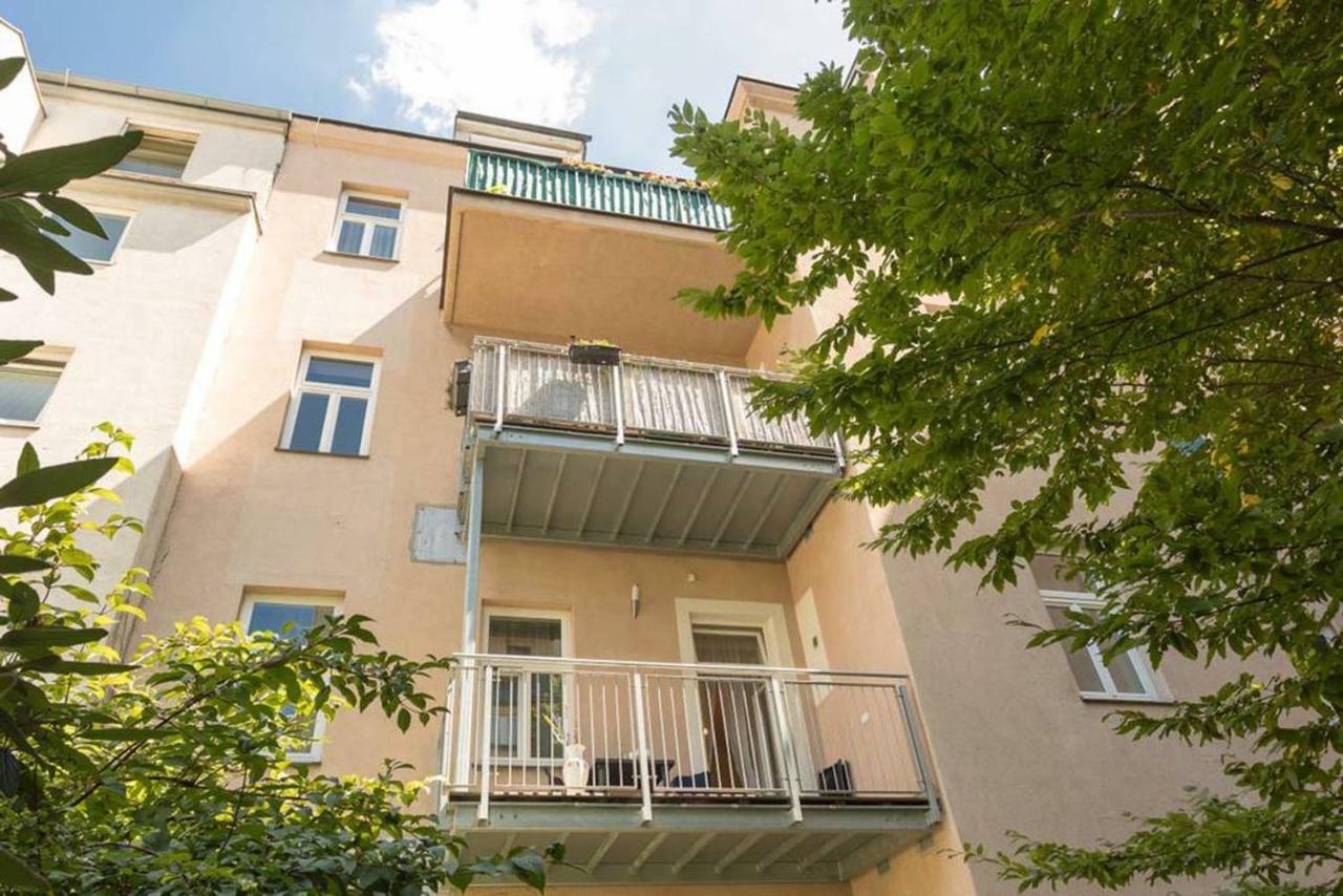 Spacious Vienna Central Station Residence Exterior photo